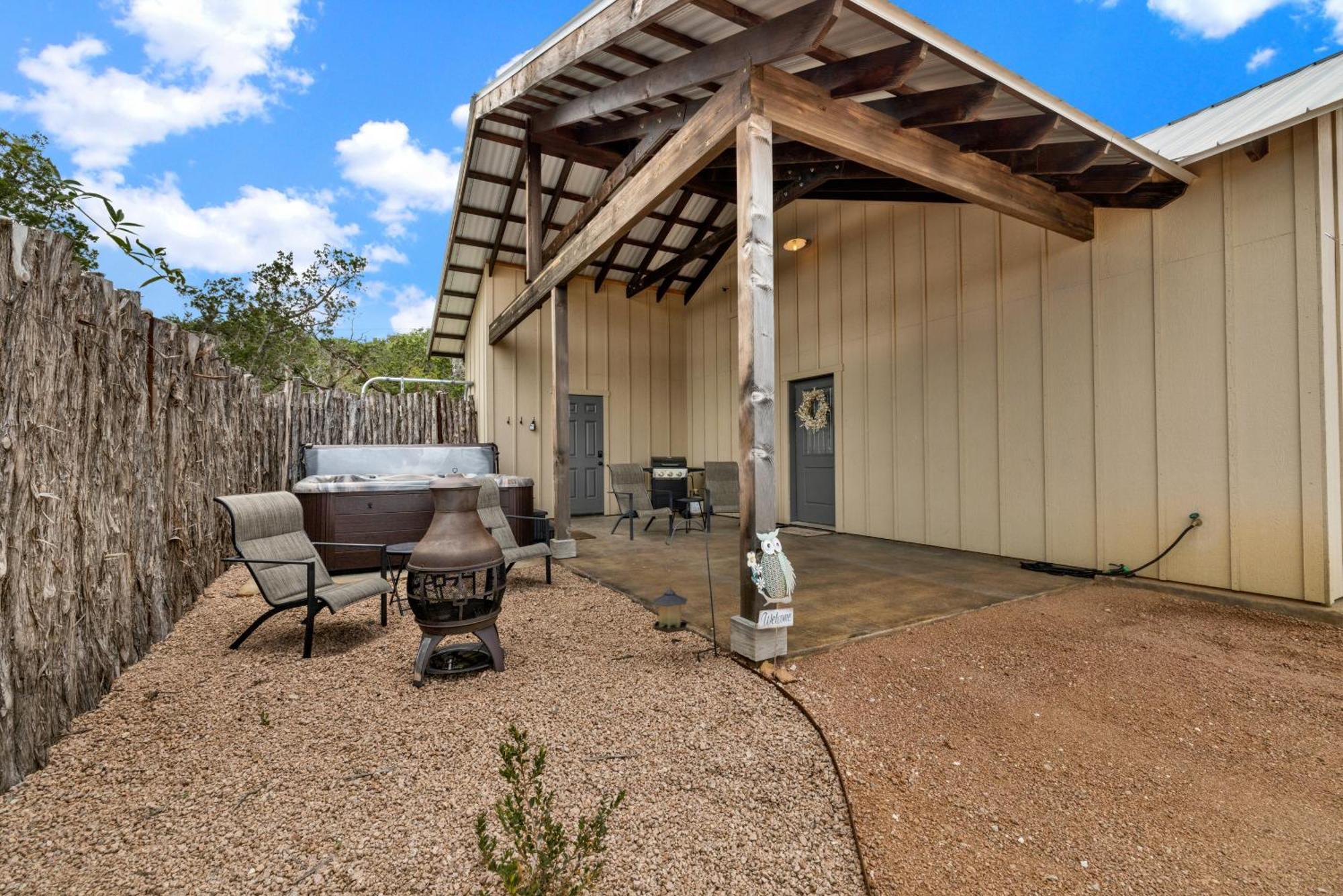 West End Luxury Retreat With Resort Style Pool And Hot Tub! Fredericksburg Exterior photo